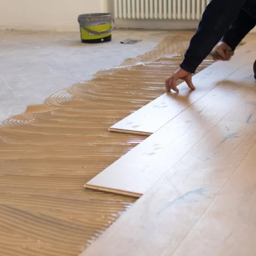 installing laminate flooring in Dubai