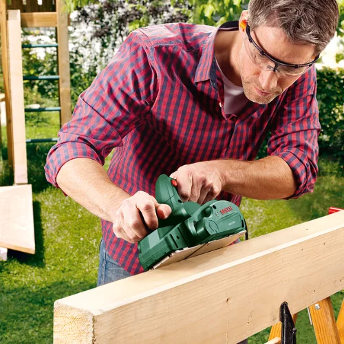 Enhance Your Outdoor Oasis | Garden Carpentry Services in Dubai