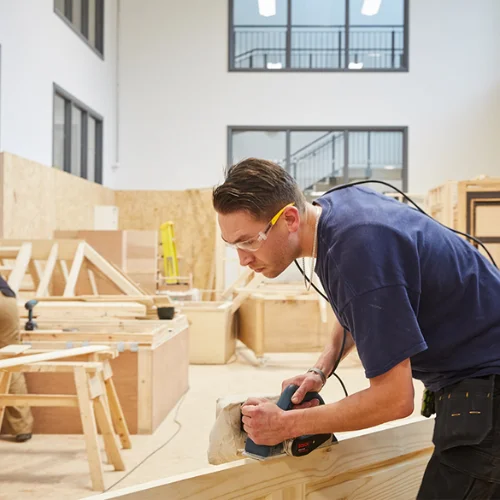 Choosing the Right Carpentry Service Dubai for My Home Renovation