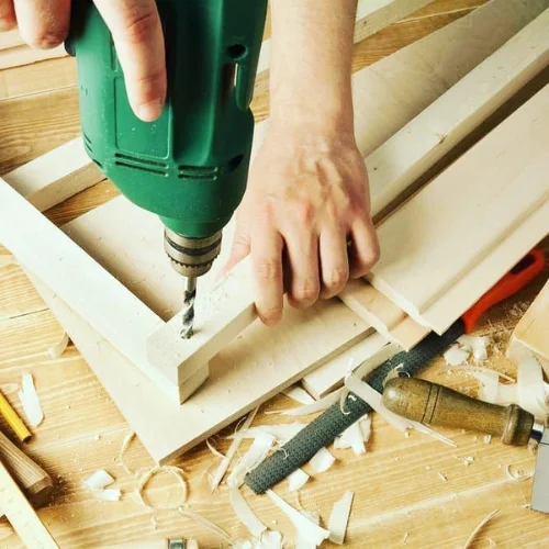 Tips for Hiring a Carpenter in the UAE