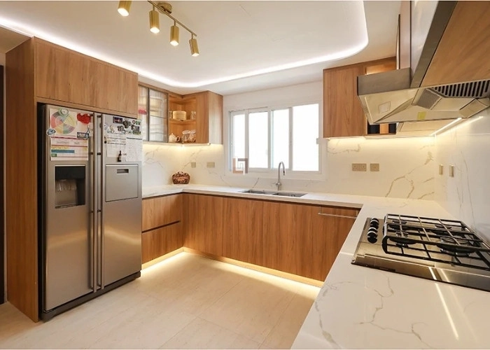 Contemporary Kitchen with Wooden Finishes
