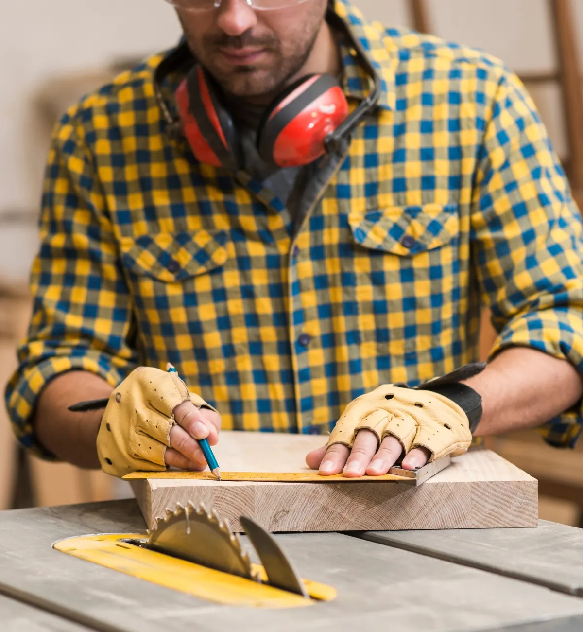 Quality custom furniture carpentry Dubai villas.
