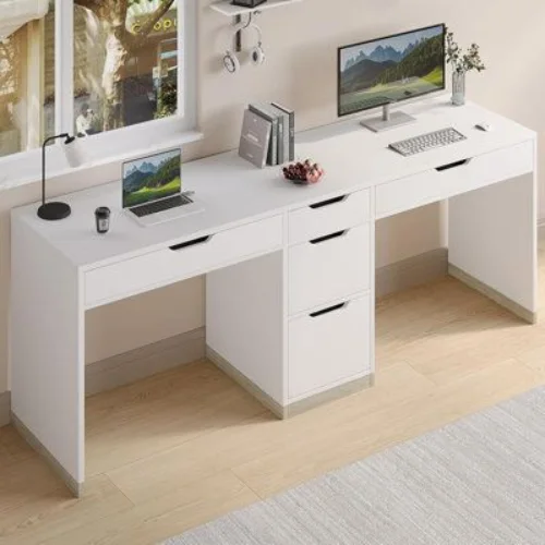 Computer desk in Dubai