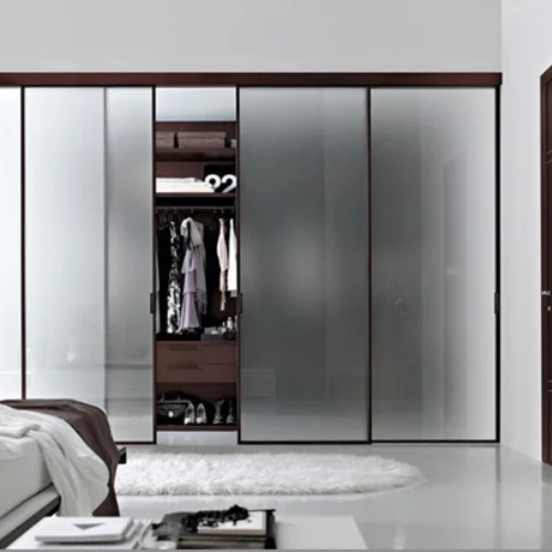 Frosted glass partition installed in a Dubai space